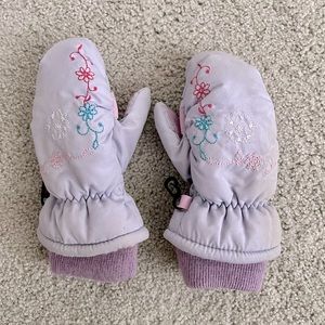 Snow mittens